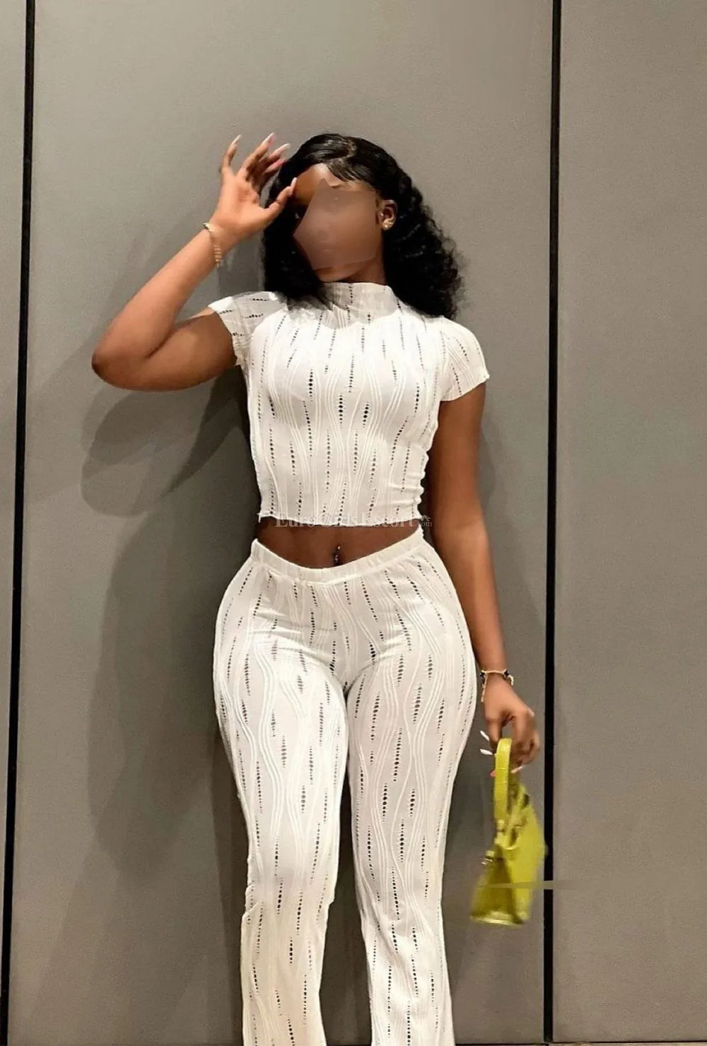 Carrie - Escort Chelsfield